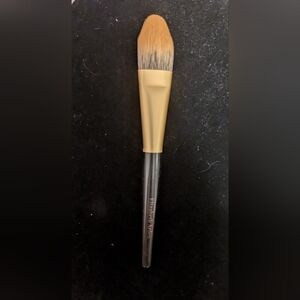 Elizabeth Arden Gold and Black Makeup Brush